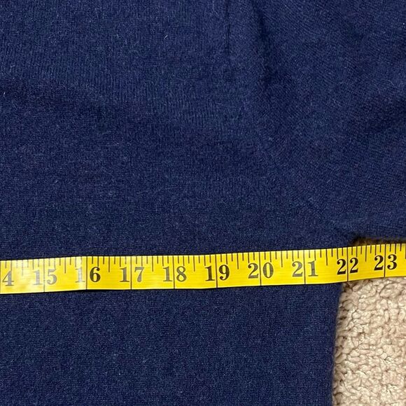 Orvis Men’s Cashmere V-Neck Sweater Blue Pullover Outdoors Quiet Luxury Grandpa - Picture 3 of 6